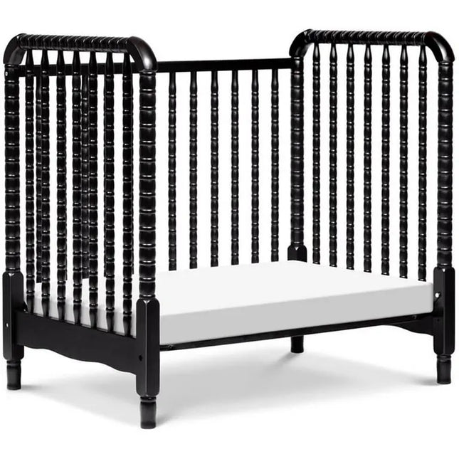 DaVinci™ Jenny Lind 3‑in‑1 Convertible Mini Crib | Pine Wood