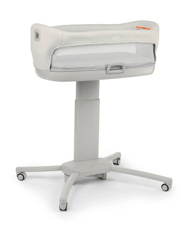 Chicco™ 3-in-1 Bedside Sleeper, Portable Bassinet & Changing Table – Adjustable Height, Vibration, Music & Nightlight